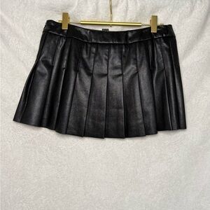 Forever 21 Black Faux Leather Mini Skirt